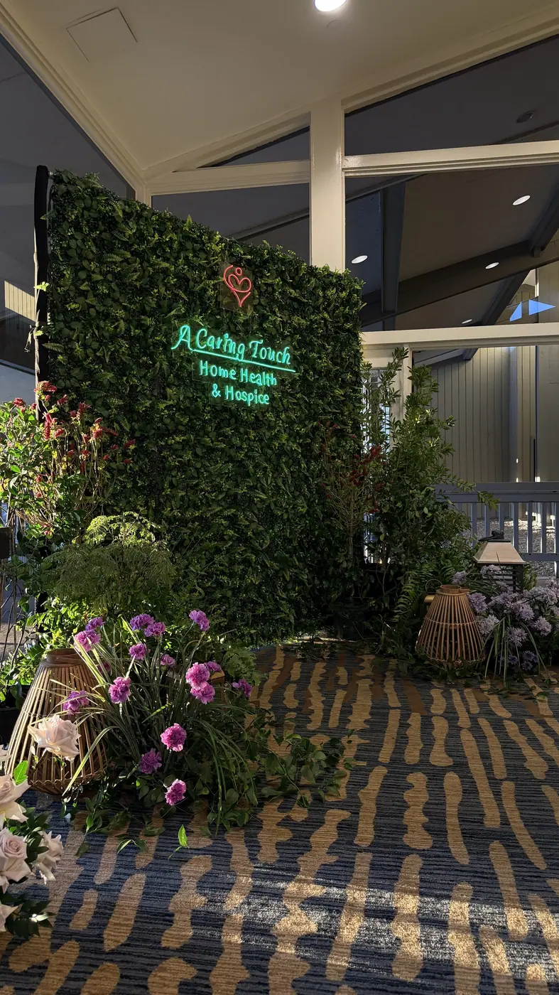 Floral design by Fashionable Florist